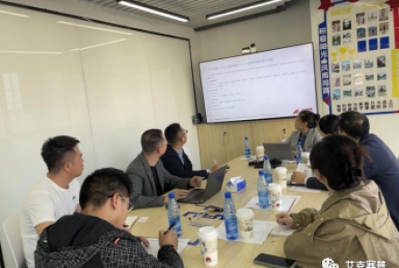 中車(chē)株洲電力研究所領(lǐng)導蒞臨艾克賽普考察調研